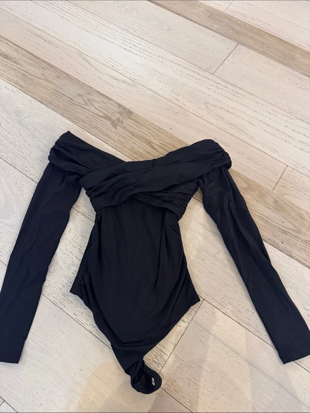 Aritzia Black Off-Shoulder Long Sleeve Bodysuit